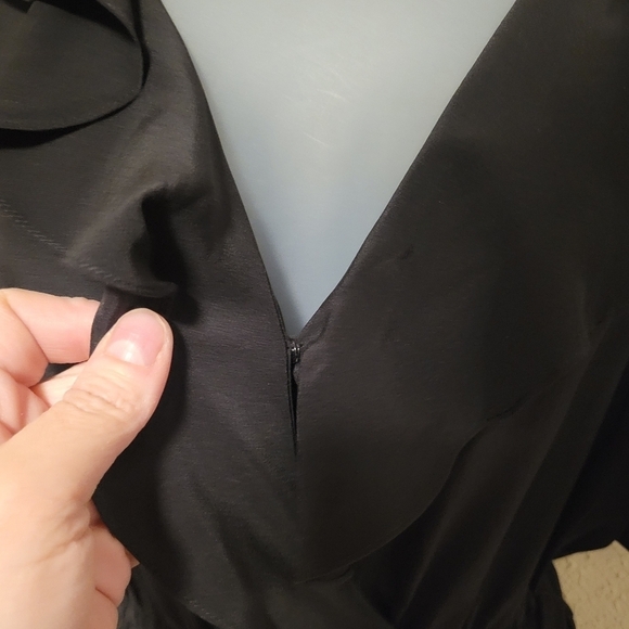 Michael Kors Collection Women’s Silk Jumpsuit Ruffle V-Neck Flutter Sleeve Black - Picture 9 of 16